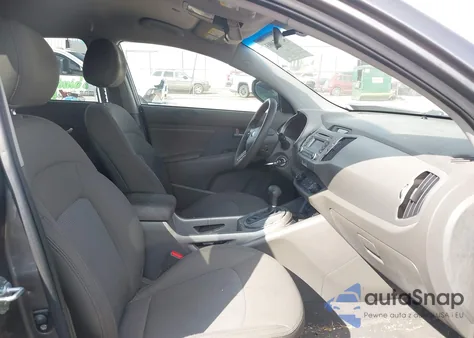 2016 Kia Sportage Lx z USA, uszkodzony, nr VIN KNDPB3ACXG7844681